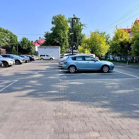 з терасою та коконом з видом на світанок Apartment