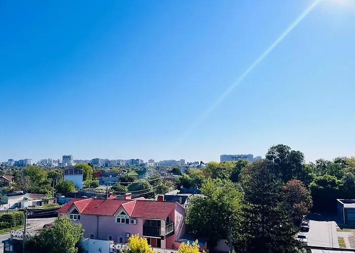 з терасою та коконом з видом на світанок Apartment Odesa